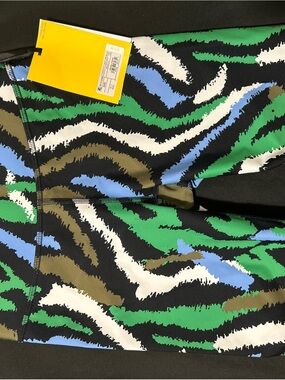 Diane Von Furstenberg Green Black Blue White Print Athletic Shorts